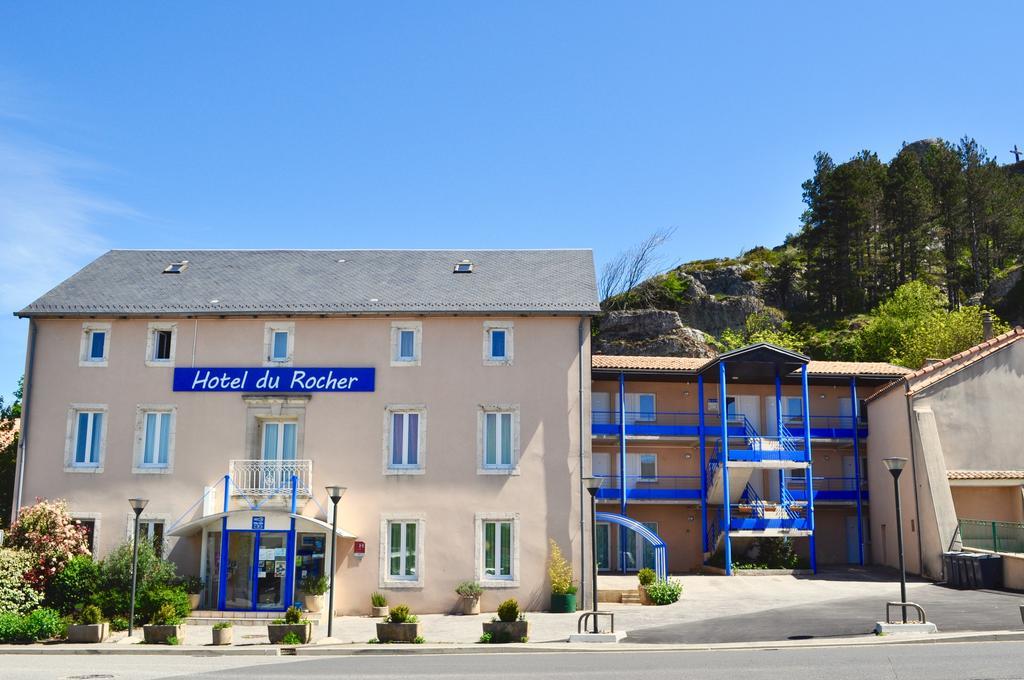 Hotel Du Rocher Le Caylar Exterior foto
